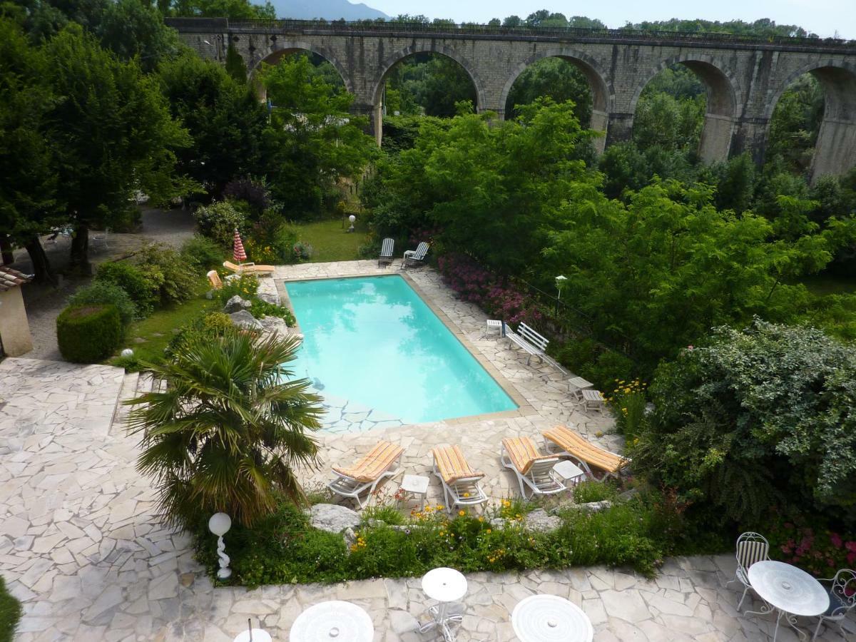 Auberge Du Viaduc Saint-Lattier Exterior photo